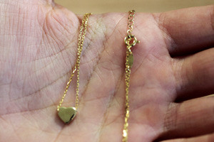 Karolína Gold jedinečný šperk ze žlutého zlata