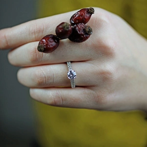 Orlena Silver - zásnubní prsten ze stříbra