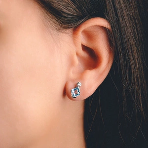 Brisa S Blue Topaz - stříbrné náušnice s modrým a bílým topazem