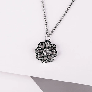 Edira - náhrdelník z chirurgické oceli