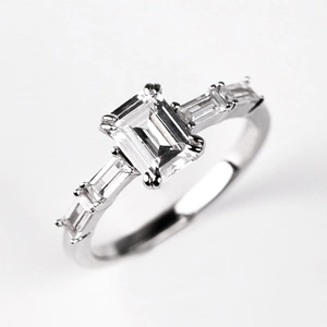 Arivel Silver - zásnubní prsten ze stříbra s bílými zirkony